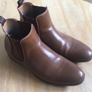 Apt 9 Chukka boots 8.5 cognac